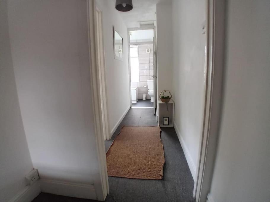 Large Family Home Central Location 3 Double Bedrooms And 1 Single Bedroom Cardiff Exterior foto